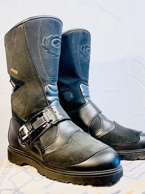 Sidi Canyon Gore-Tex Motorcycle Boots Men’s Size 8 Black Suede